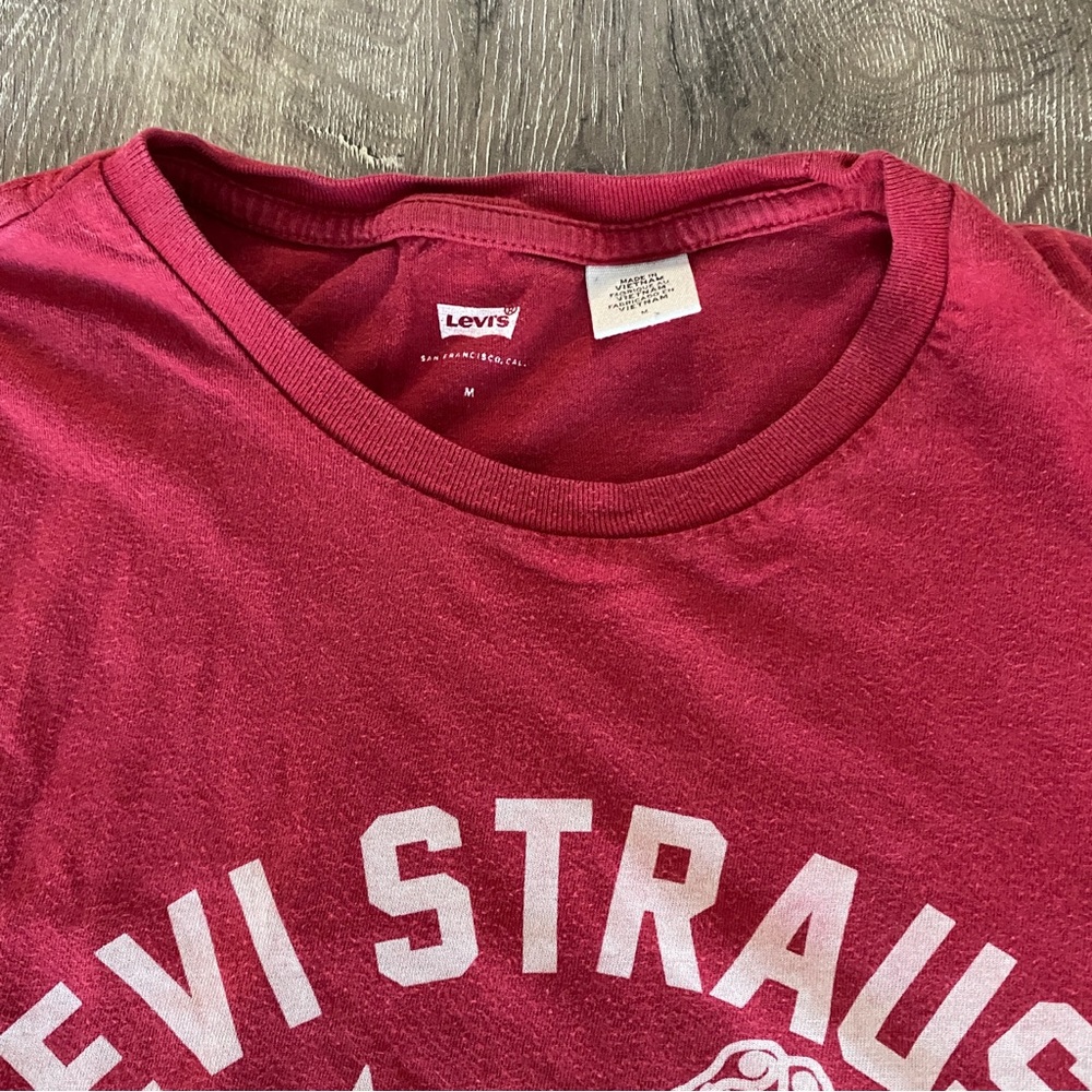 Levi Strauss Red Bear Cali Tee - Picture 3 of 11